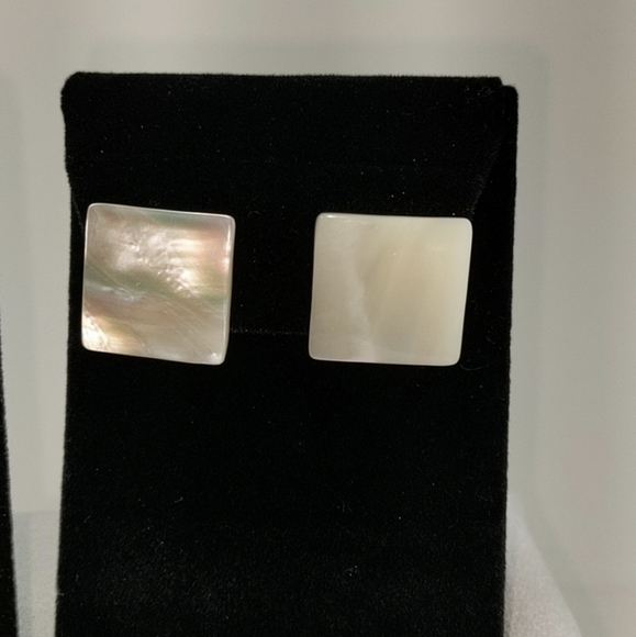 ๐จ๐ฆ Lot Of Early to Mid 80s Post Earrings - Picture 5 of 6